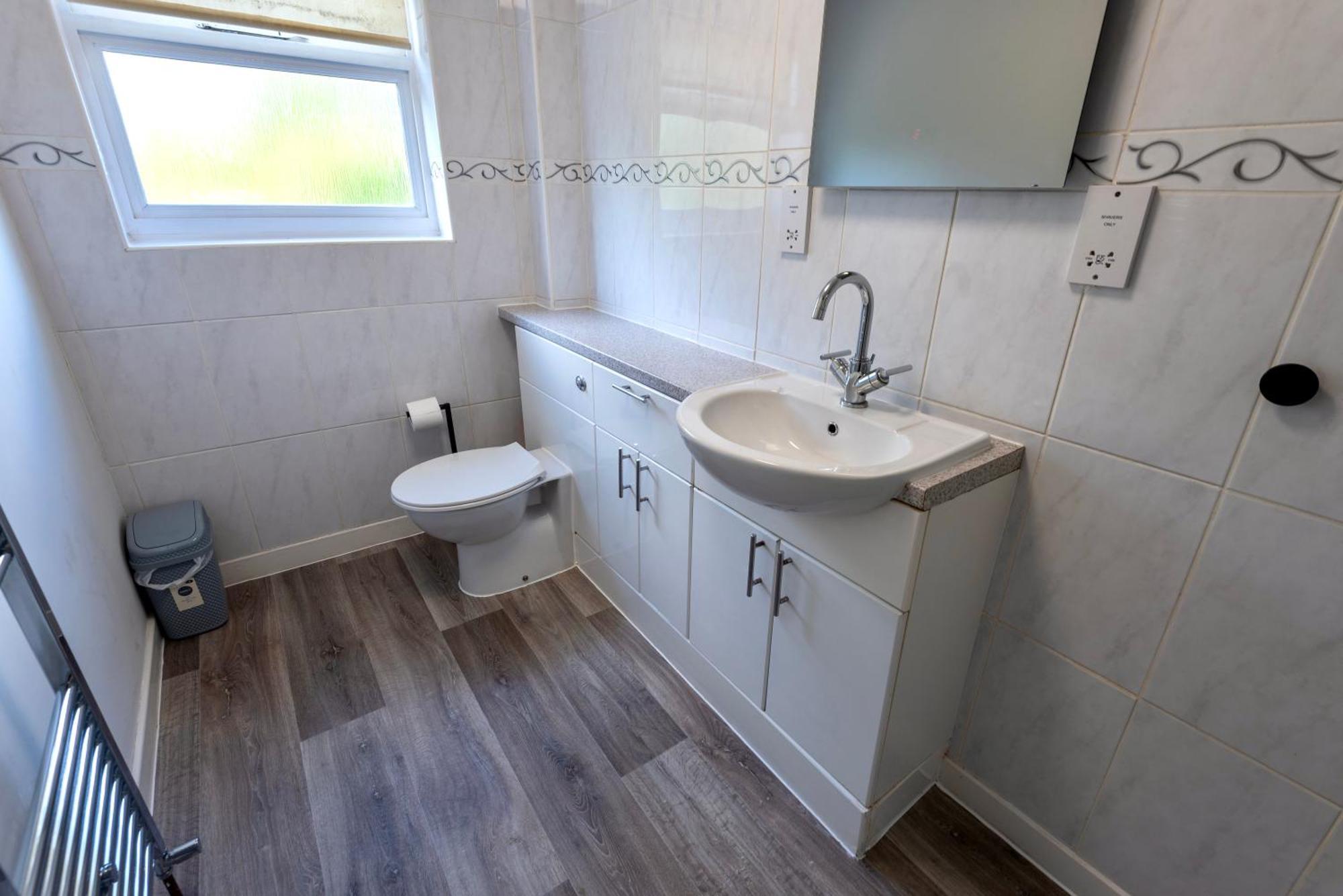 Single Room In Brand New 5 Bedroom Home BW Room 2 Solihull Exteriör bild