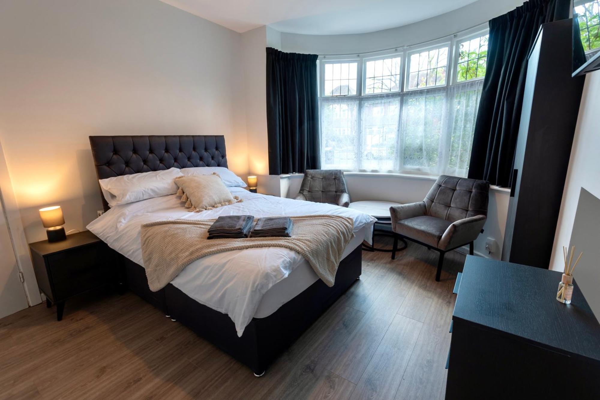 Single Room In Brand New 5 Bedroom Home BW Room 2 Solihull Exteriör bild