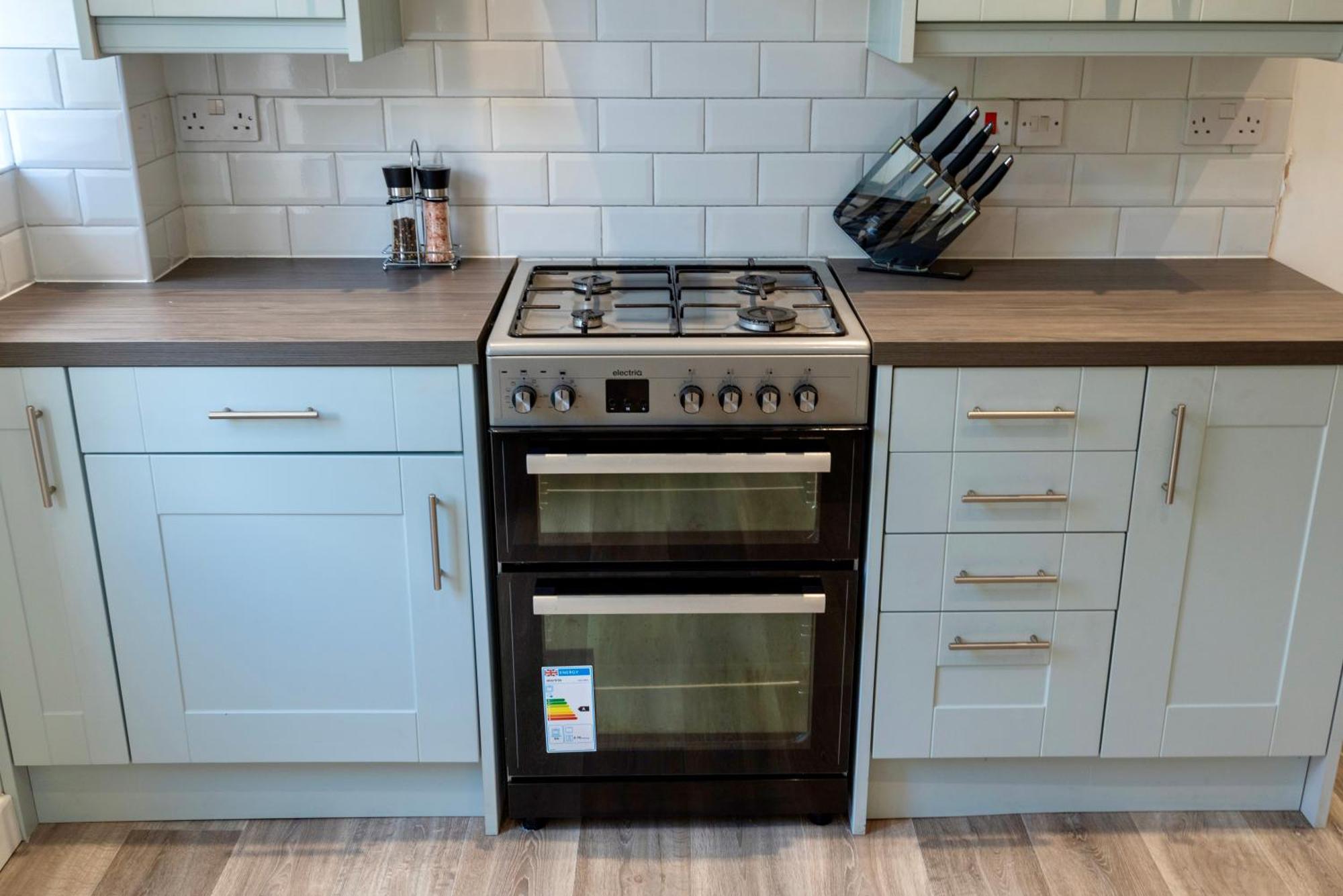 Single Room In Brand New 5 Bedroom Home BW Room 2 Solihull Exteriör bild